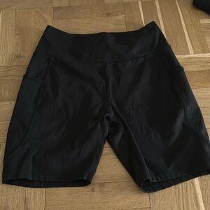 Old Navy- High-Waisted PowerSoft Biker Shorts -- 8-inch inseam- Great Condition